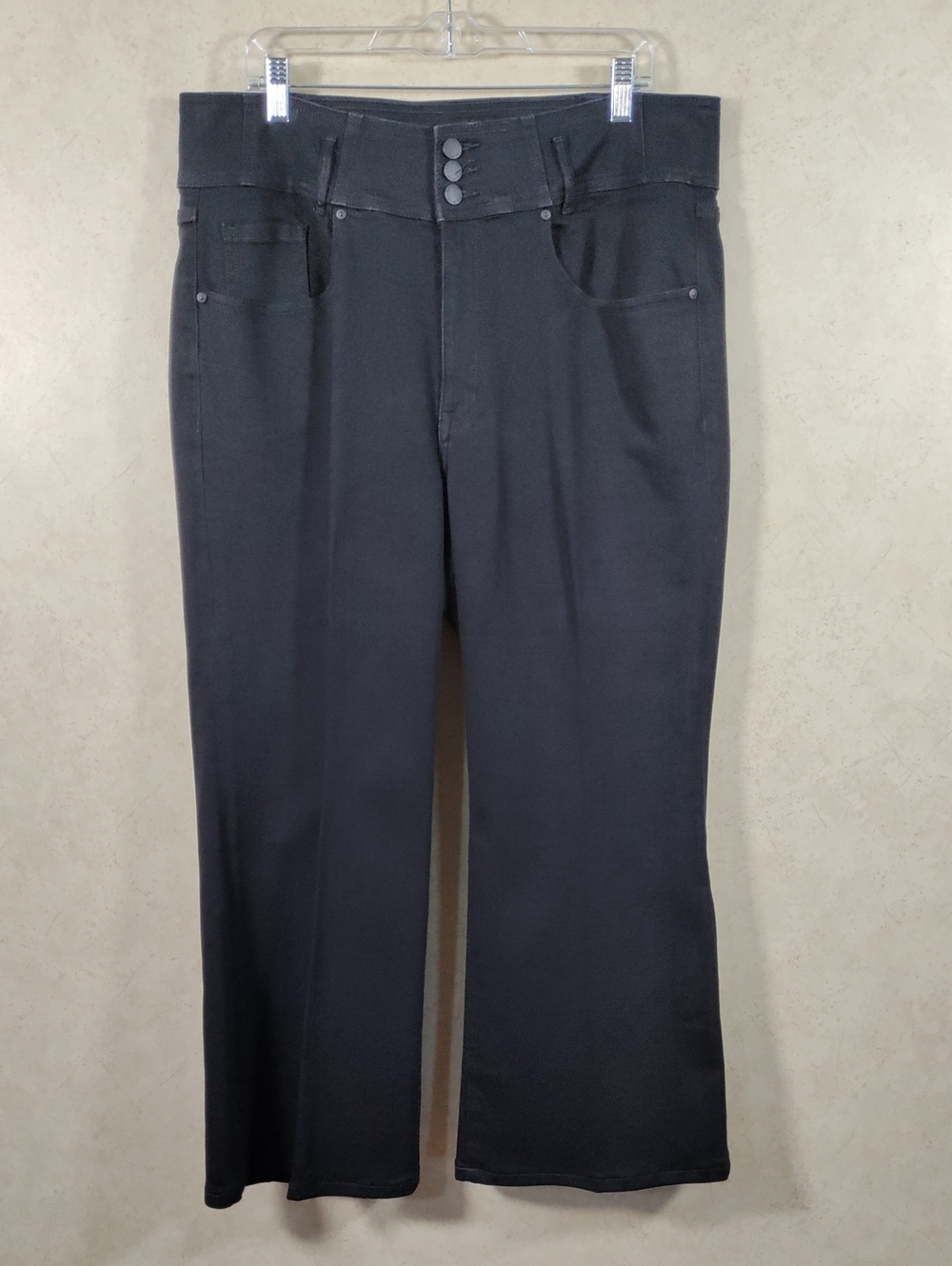 I135 Lane Bryant Black Flex Waist Ultra High Rise Flare Jeans 18